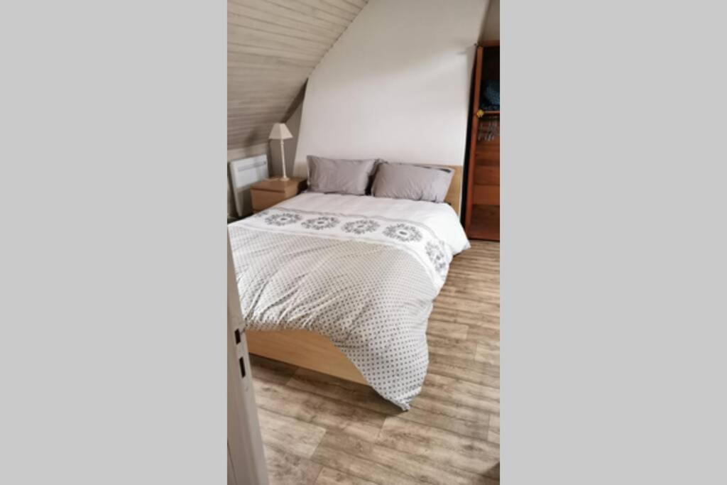 Commana Petite Maison Dans Les Monts D'Arree Ty Coz מראה חיצוני תמונה