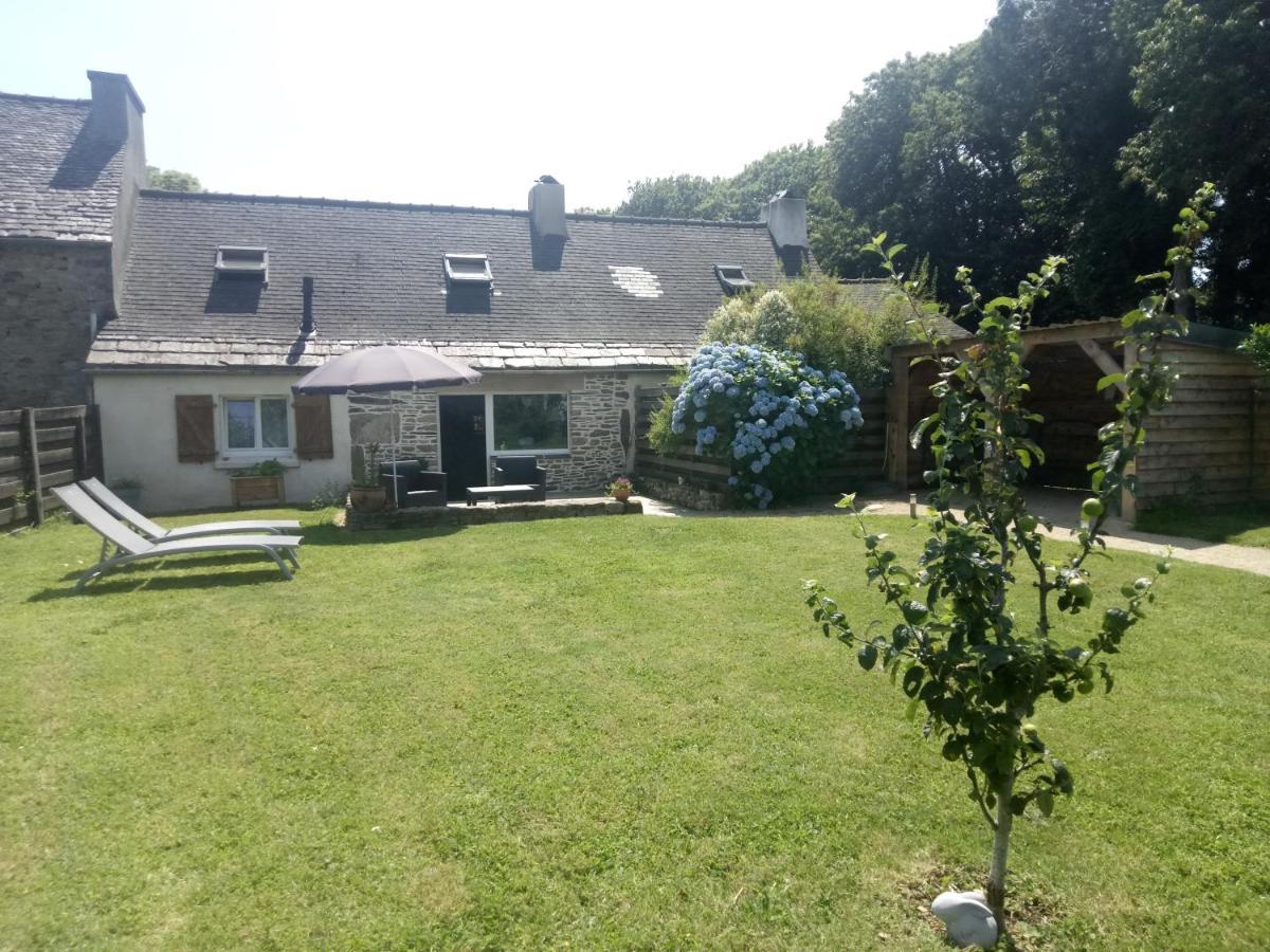 Commana Petite Maison Dans Les Monts D'Arree Ty Coz מראה חיצוני תמונה